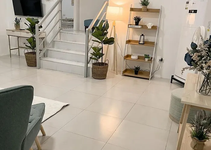 Elegant Family Staycation House - Sleeps Up To 30 * Cebu