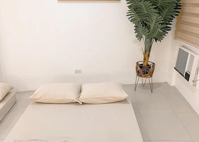 Elegant Family Staycation House - Sleeps Up To 30 Apartment