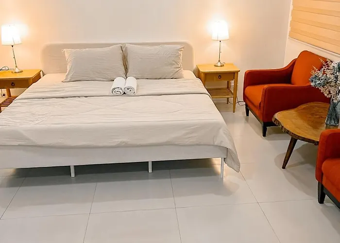 Elegant Family Staycation House - Sleeps Up To 30 Cebu