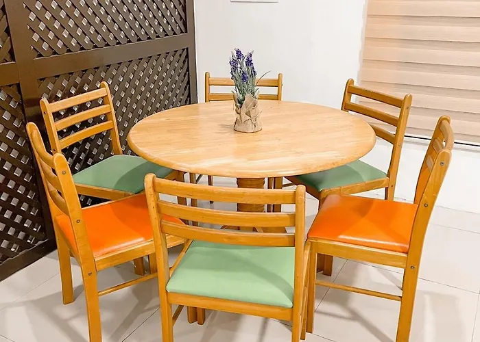 Apartment Elegant Family Staycation House - Sleeps Up To 30 *