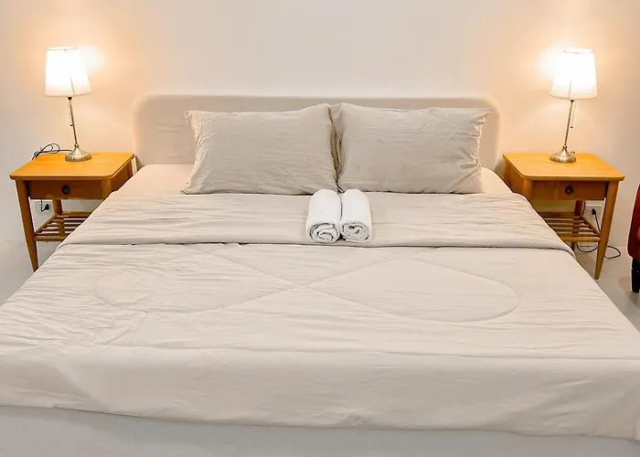 Apartment Elegant Family Staycation House - Sleeps Up To 30 Cebu