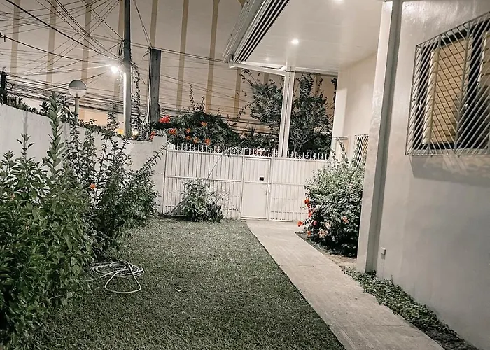 Elegant Family Staycation House - Sleeps Up To 30 Cebu
