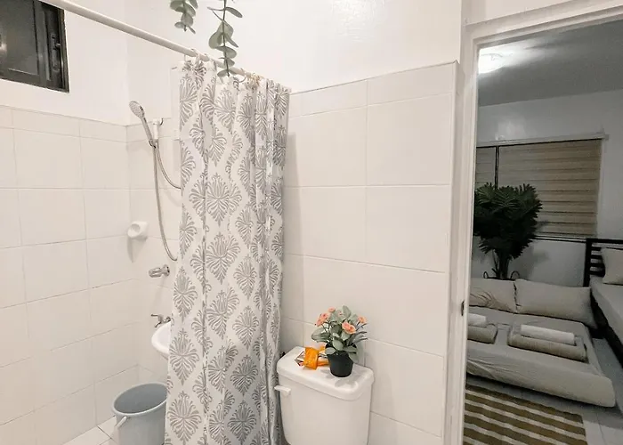 Elegant Family Staycation House - Sleeps Up To 30 Apartment *